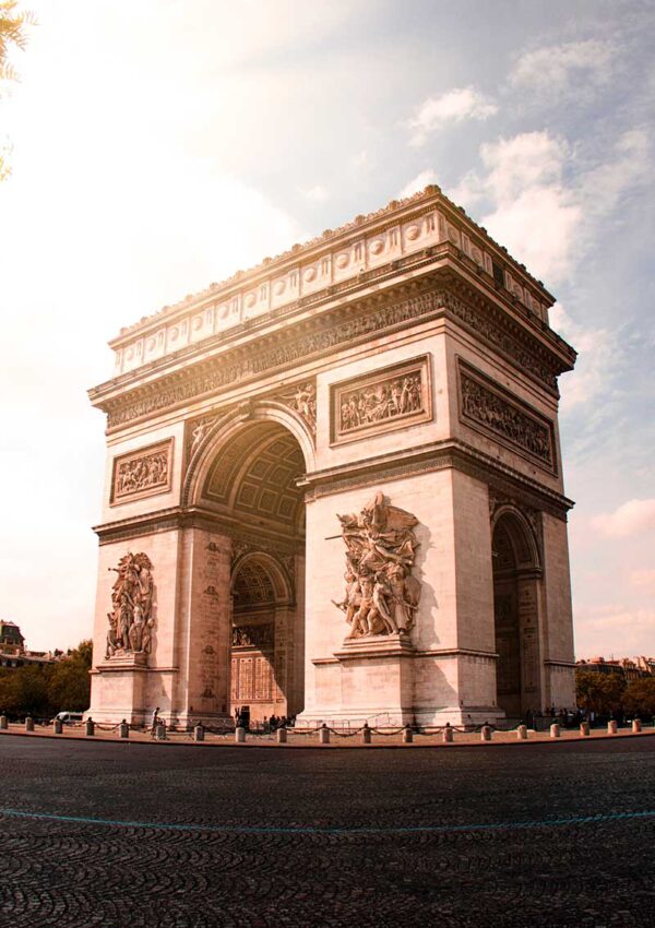 Arc de Triomphe: A Must-Visit Paris Attraction